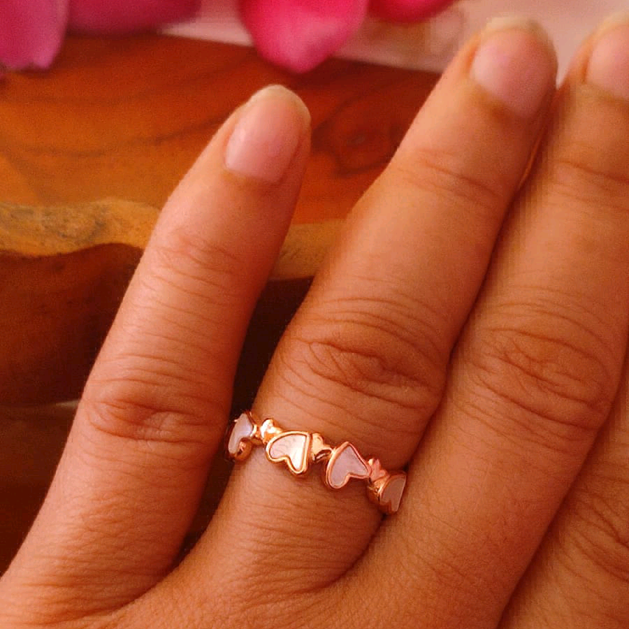 Rose Gold Heart Band Ring